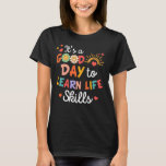 FCS Lacher Consumer Science Bra Day to Lif T Shirt<br><div class="desc">FCS Lärardag för Bra av konsumentvetenskap för att lära sig livsfärdigheter</div>