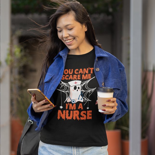 Fearless Halloween Nurse T Shirt (Skapare uppladdad)