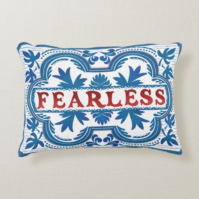 Fearless Vintage Affirmation Pillow Prydnadskudde (Framsidan)
