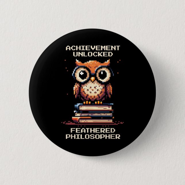 Feathered Philosopher Unlocked Owl Retro Gamer  Knapp (Framsida)