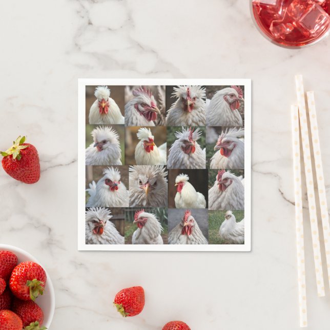 "Feathers in Focus: A White Chicken's Porträtt" Pappersservett (Insitu)