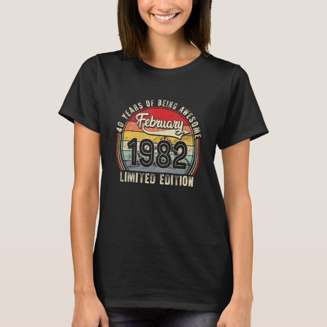 Februari 1982 Outfit Retro 40:e dagen T Shirt (Framsida)
