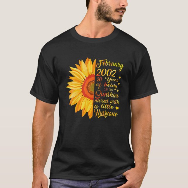 Februari Girl Made in 2002 20th Sunshine orricane T Shirt (Framsida)