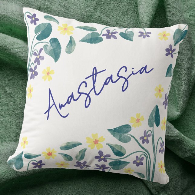 February Birth Month Violet Primrose Personalized Kudde (February birth month flower personalized script name watercolor violet primrose art throw pillow)