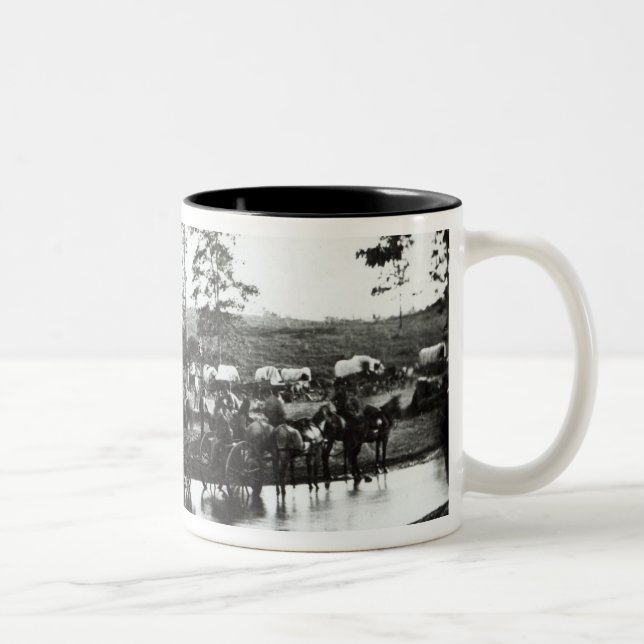 Federalt batteri som fording ett skattskyldigt på Två-Tonad mugg (Höger)