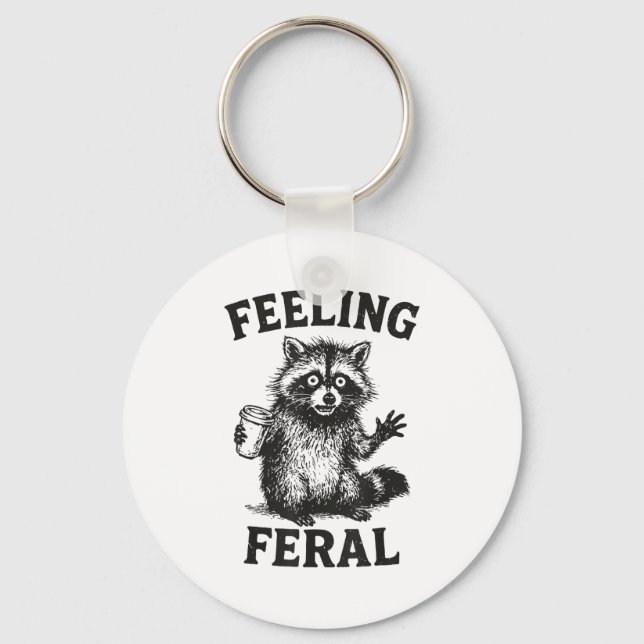 Feeling Feral Raccoon Drink Coffee Funny Trash Pan Nyckelring (Framsida)