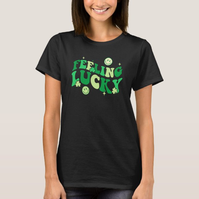 Feeling Lucky Shamrock Groovy St Patrick's Day Ire T Shirt (Framsida)