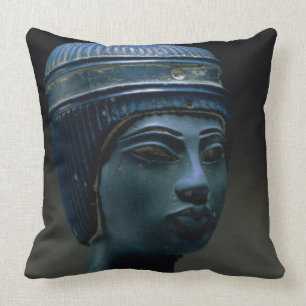 Fejka det kungliga huvudet, tänkte ursprungligen kudde