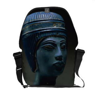 Fejka det kungliga huvudet, tänkte ursprungligen messenger bag