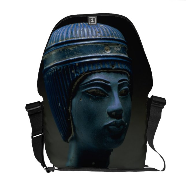 Fejka det kungliga huvudet, tänkte ursprungligen messenger bag (Öppen Baksida)