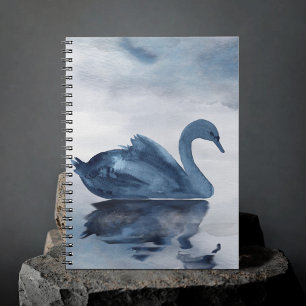 Felaktiga reflektioner   Moody Dusty Blue Svan vid Anteckningsbok