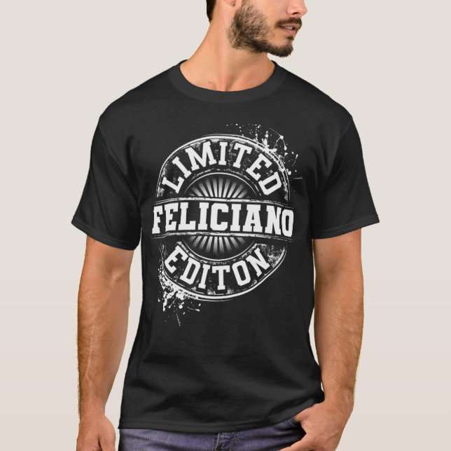 FELICIANO Funny Surname Family Träd Birthday Reuni T Shirt (Framsida)