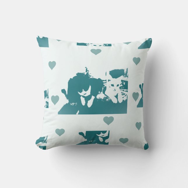 Feline Friends. Adorable Kitten Duo. Kudde (Framsida)