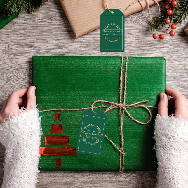Feliz Navidad jul Golden White Isaiah 9:6 Presentetikett (Green Spanish Feliz navidad Christmas tag, custom text & name. ConJesusenelcamino)