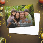 Feliz Navidad Modern julfamiljs foto Helg Vykort<br><div class="desc">Feliz Navidad julfotopapport,  med modernt Helgdag- och manusformat. Med vita anpassaden lägger du till egna uppgifter. Du ersätter även fotot med en egen bild. Ett festligt och unikt sätt att önska nära och kära en God jul på spanska.</div>