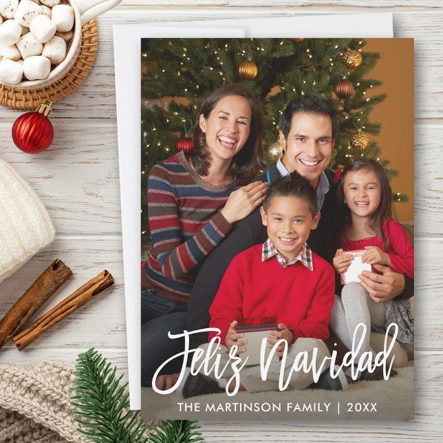 Feliz Navidad Modern Push Script-familjfoto Julkort (Customize to add text to back of card.)