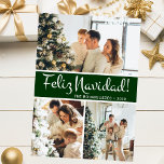 Feliz Navidad Photo Collage Julkort<br><div class="desc">Det här fantastiska 3-fotokortet med "Feliz Navidad!" i ett modernt typsnitt och din familj namn och år i ett rent, skarpt, traditionellt typsnitt, både i vitt på mörk grönt med en matchande baksida, är perfekt att skicka till din familj och dina vänner. Alla kommer att få nya bilder av din...</div>