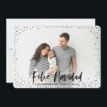 Feliz navidad-stjärnans fotokort helgdag julkort<br><div class="desc">Feliz navidad-stjärnor,  fotokort för helgdag. Med en modern svart och vit design kan färg på bakgrunden bytas ut mot kostym i stil.</div>