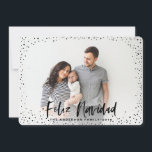 Feliz navidad-stjärnans fotokort helgdag julkort<br><div class="desc">Feliz navidad-stjärnor,  fotokort för helgdag. Med en modern svart och vit design kan färg på bakgrunden bytas ut mot kostym i stil.</div>