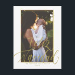 Feliz Navidad White Photo jul Vykort<br><div class="desc">Julvykort med helgdag av ditt familjefoto. Anpassa framsidan av den här guld-designen "feliz navidad" med din familj namn och året. Lägg till returadressen i bakgrunden. Ett budgetvänligt julkort som dina vänner och familj kommer att ta hand om.</div>