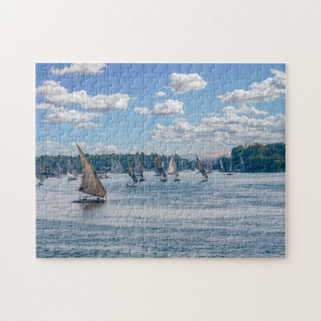 Feluccas seglar längs Nilen - Aswan, Egyptenen Pussel (Horisontell)