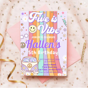 Fem a Vibe Groovy Retro Rainbow 5:e födelsedagen Inbjudningar
