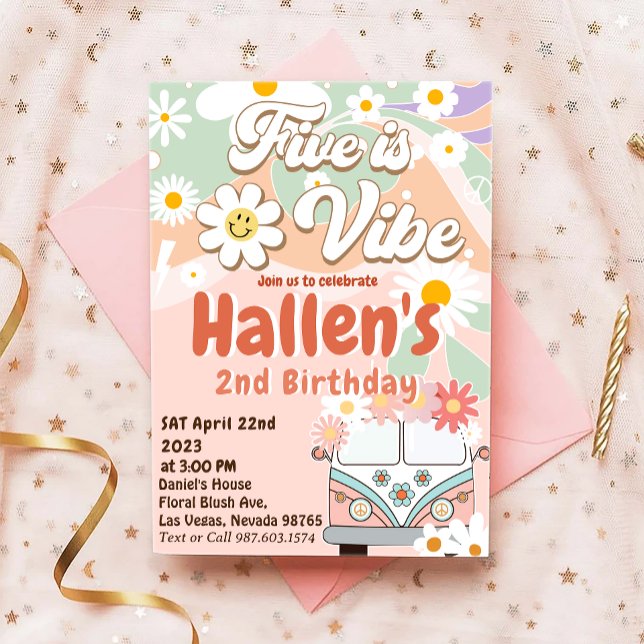 Fem a Vibe Groovy Retro Rainbow 5:e födelsedagen Inbjudningar (Skapare uppladdad)