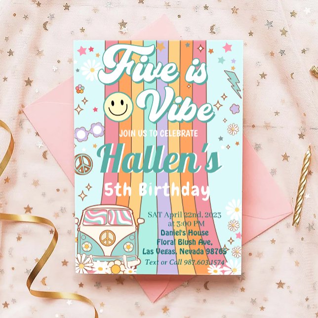 Fem a Vibe Groovy Retro Rainbow 5:e födelsedagen Inbjudningar (Skapare uppladdad)