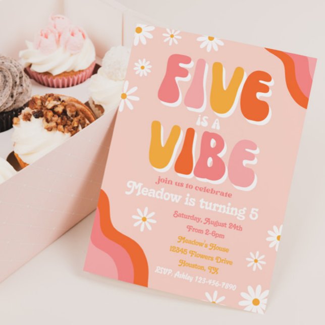 Fem är en inbjudan till Vibe Birthday | Groovy (Skapare uppladdad)