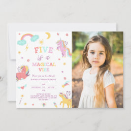 Fem är en magisk stämning Enhörning 5-års födelsed Inbjudningar
