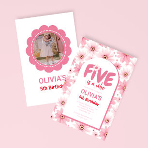Fem är en Vibe Daisy Birthday Photo Inbjudningar