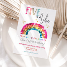 FEM är en VIBE-färgad regnbåge, femårsdag