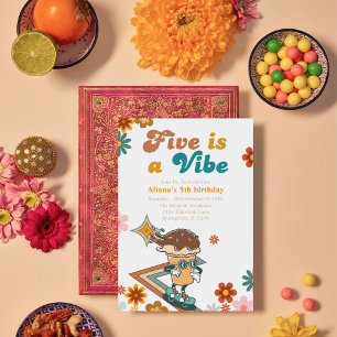 Fem är en Vibe Groovy-skateboard 5-årsdag Inbjudningar