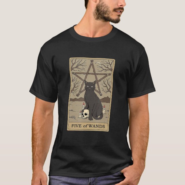 Fem av Stavars Tarotkort Katt T Shirt (Framsida)