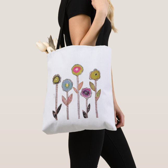 Fem enkla blommor tygkasse (Närbild)