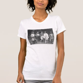 Fem kvinnor på duderanchen t-shirt