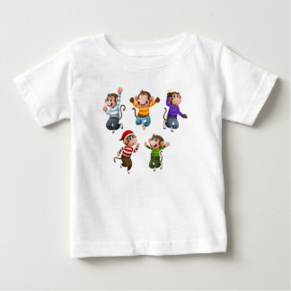 Fem söta små apor som hoppar för glädje2 t shirt