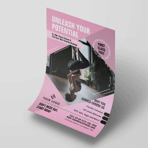 Feminin Rosa Yoga Studio Trainer Marknadsföring Ph Flygblad