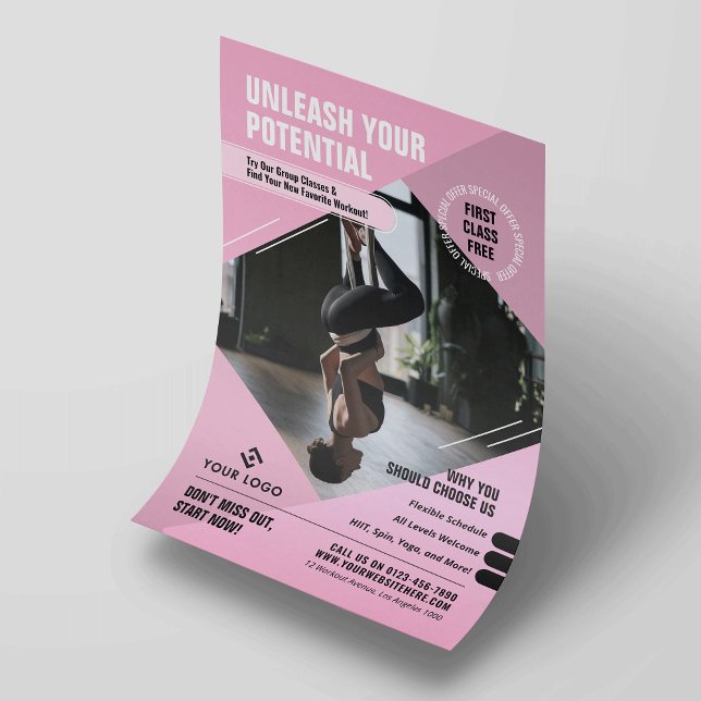 Feminin Rosa Yoga Studio Trainer Marknadsföring Ph Flygblad (Trendy blush pink and black fitness flyer design with custom text, logo and photo)