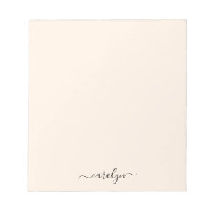Feminint Beige Monogram Modernt Skript Personligt Anteckningsblock