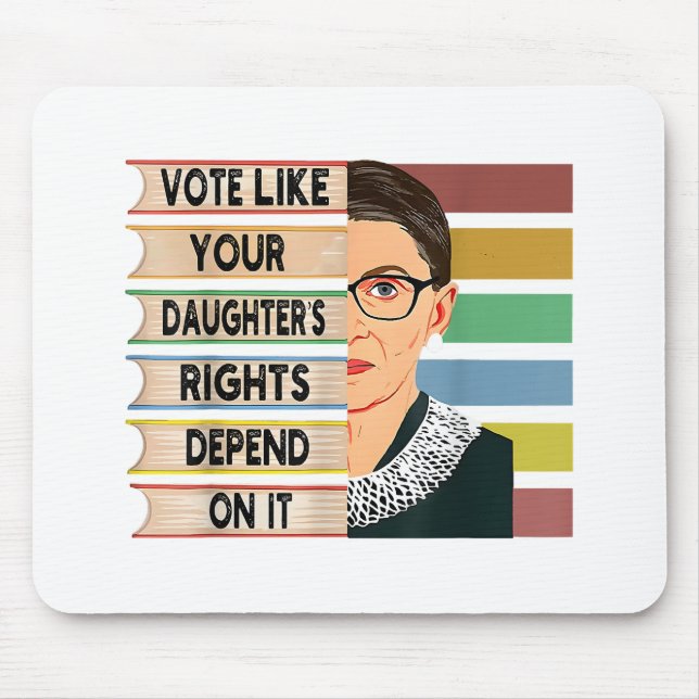 Feminist Ruth Bader Ginsburg RBG Quote Girl med B Musmatta (Framsidan)