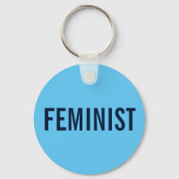 Feministisk, fetstilt text på himlar blå