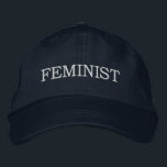 Feministisk, vit text på marin blå broderad keps<br><div class="desc">Visa att du stöder lika höger för kvinnor och manar genom att bära ett basebolllock som innehåller ord "feminist" som i fet vit är inbroderad med all huvudtext på en marin blå bakgrund. Det finns hattar i andra färg i sidlisten. Om du vill visa symbolen Feminist på andra objekt klickar...</div>