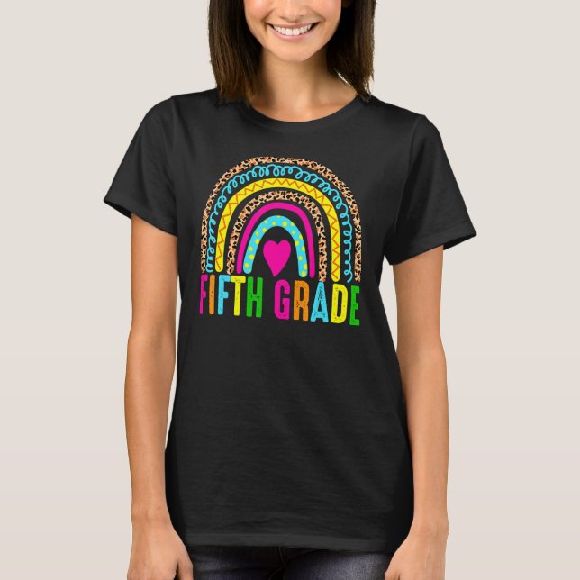 Femte Klass-läraren Leopard Rainbow 5th Klass Teac T Shirt (Framsida)