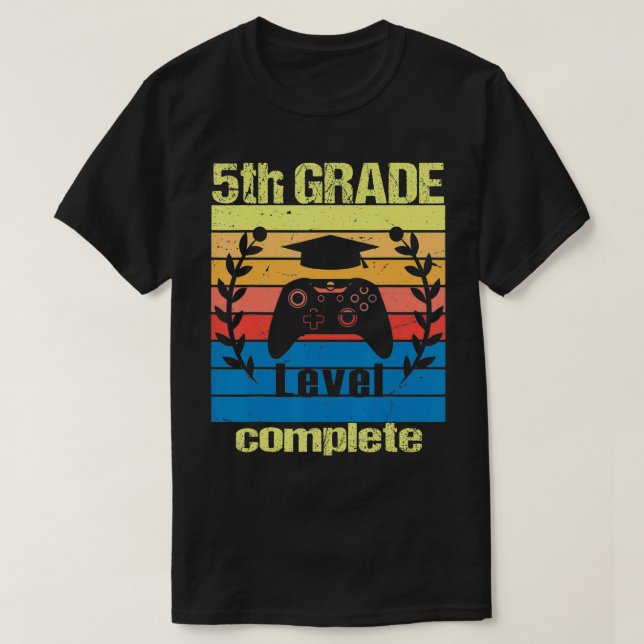 Femte Klass-nivån - färdigt Funny Studenten Video  T Shirt (Design framsida)