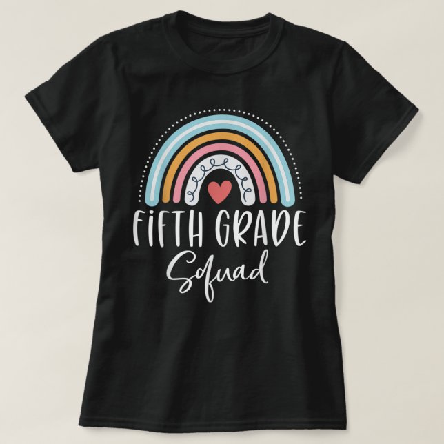 Femte Klass-torget Cute Rainbow Heart 5th Klass Te T Shirt (Design framsida)