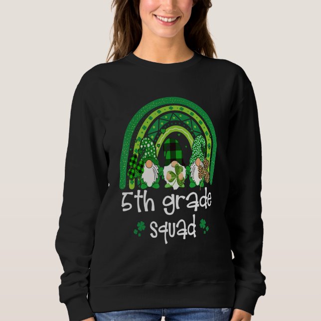 Femte Klass-torget Regnbow Gnome Lycklig St Patric T Shirt (Framsida)