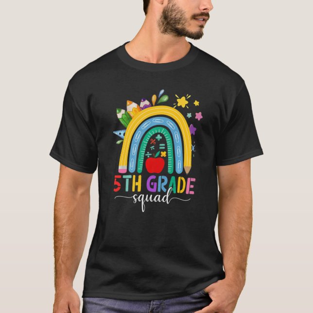 Femte Klass-torglärare Student Boho Regbow Back T Shirt (Framsida)