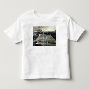 Femtio-kaliber maskingevärrundor t-shirt