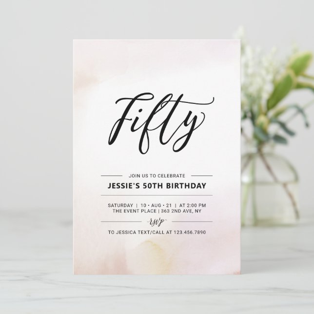 Femtio | Minimal 50-års födelsedagsfest Watercolor Inbjudningar (Stående Fram)